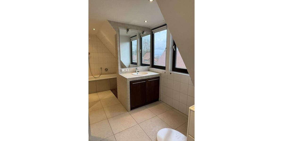 Etagenwohnung Detmold Innenstadt - 3 Zimmer, 91 m&sup2;, 950&euro; | Angebot:25819968