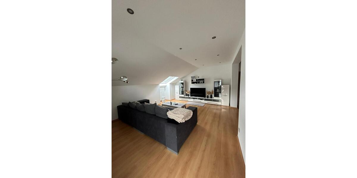 Dachgeschoßwohnung Bad Lippspringe - 3 Zimmer, 72 m&sup2;, 890&euro; | Angebot:27609642
