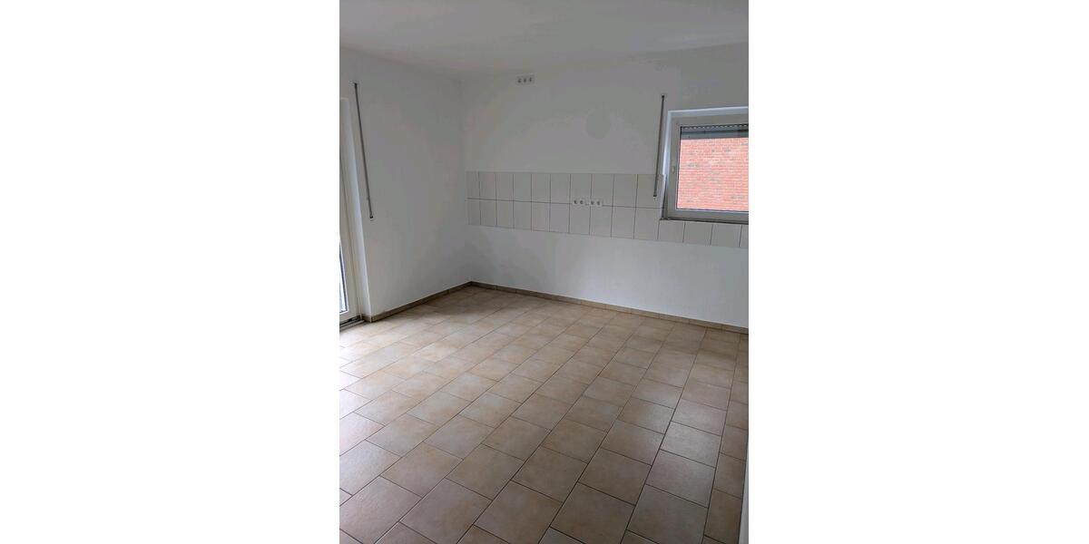 Etagenwohnung Delbrück - 7 Zimmer, 106 m&sup2;, 980&euro; | Angebot:27629220