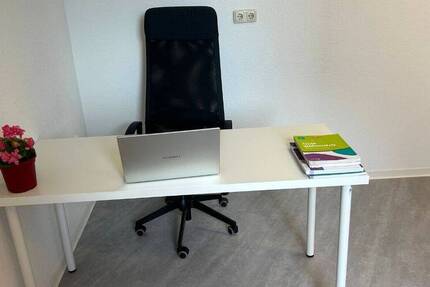 Moderne Schreibtischplätze im ruhigen Coworking Space - All-in-Miete