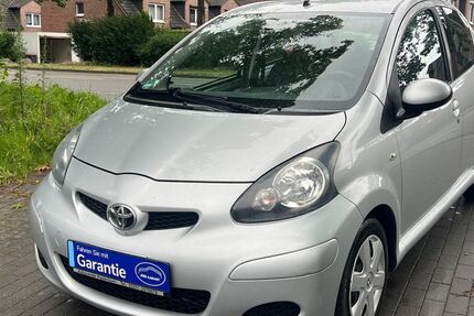 Toyota Aygo (X) 180.477 km 2.990 &euro; Paderborn 33100
