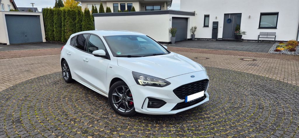 Ford Focus 66.312 km 13.700 € Leopoldshöhe 33818