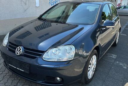 VW Golf 304.000 km 2.499 &euro; Paderborn 33100