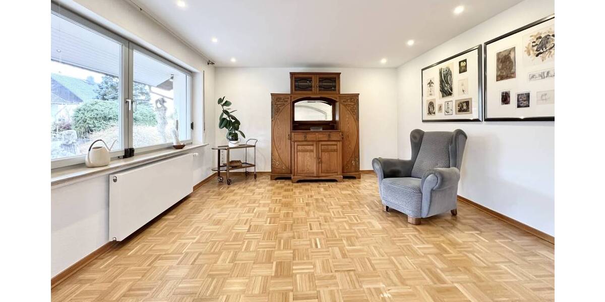 Einfamilienhaus Detmold Diestelbruch - 6 Zimmer, 219 m&sup2;, 525.000&euro; | Angebot:26081142