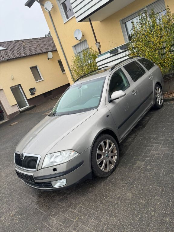 Skoda Octavia 280.000 km 1.999 € Augustdorf 32832