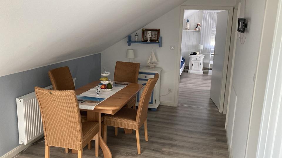 Dachgeschoßwohnung Hövelhof - 2 Zimmer, 55 m&sup2;, 980&euro; | Angebot:26165958
