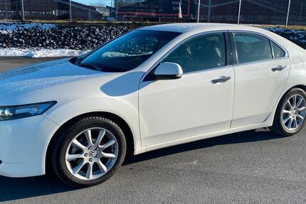 Honda Accord 203.000 km 8.000 &euro; Geseke 59590