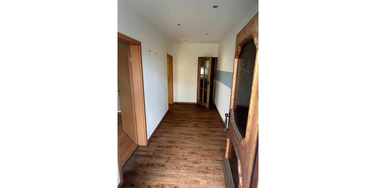 Einfamilienhaus Borchen - 8 Zimmer, 260 m&sup2;, 490.000&euro; | Angebot:27617866