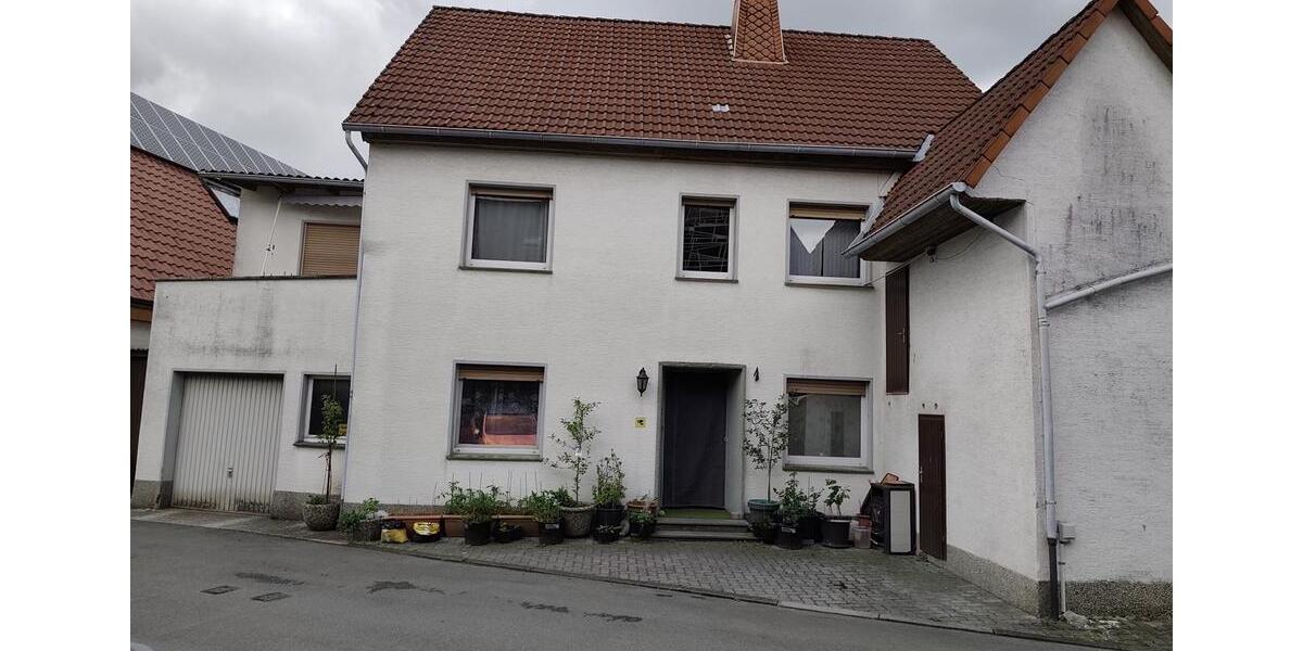 Einfamilienhaus Salzkotten - 8 Zimmer, 149 m&sup2;, 220.000&euro; | Angebot:26821772