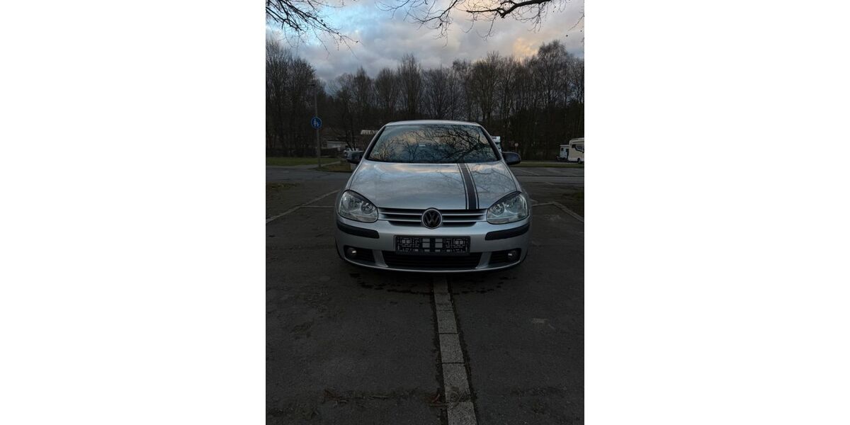 VW Golf 231.000 km 5.199 &euro; Büren 33142
