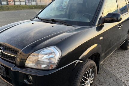 Hyundai TUCSON 165.000 km 4.500 &euro; Paderborn 33106