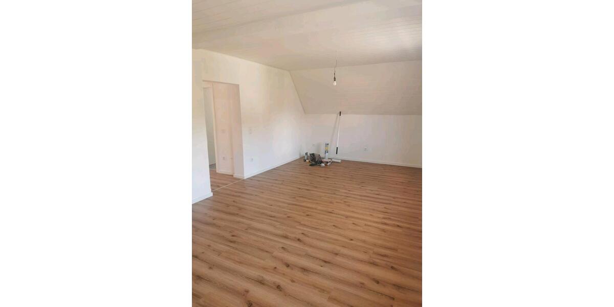 Etagenwohnung Altenbeken - 4 Zimmer, 120 m&sup2;, 850&euro; | Angebot:27540787