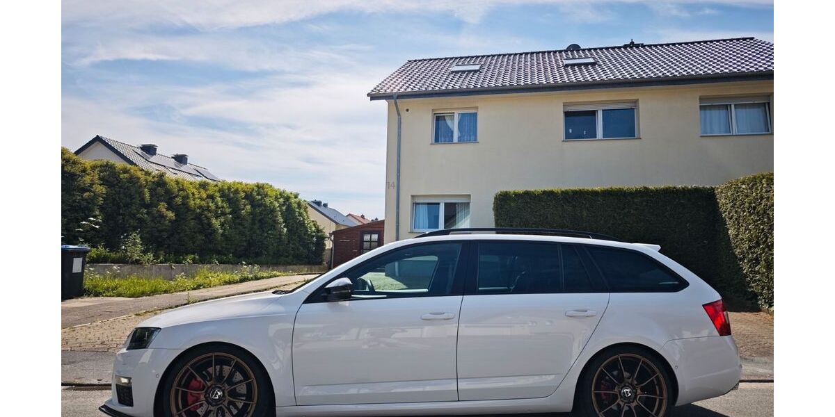Skoda Octavia 113.000 km 15.999 &euro; Paderborn 33106