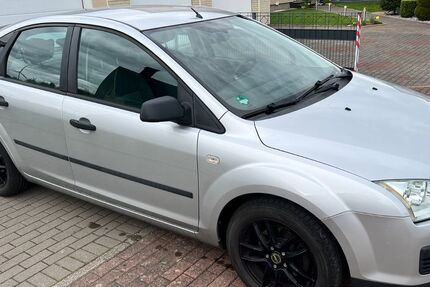 Ford Focus 178.000 km 2.100 &euro; Steinheim 32839