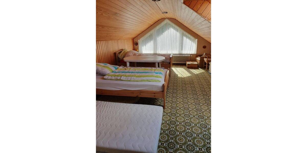 Preissenkung ! Einfamilien-Wohnhaus mit Einliegerwohnung u. Garagengebäude mit Carport in Detmold 1 zimmer