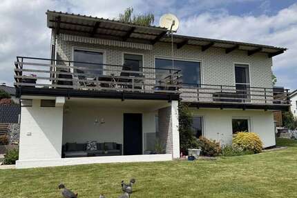 Haus Brakel - 4 Zimmer, 120 m&sup2;, 208.000&euro; | Angebot:26768297