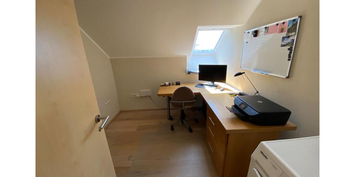 Dachgeschoßwohnung Detmold Hakedahl - 3 Zimmer, 90 m&sup2;, 139.000&euro; | Angebot:26901778