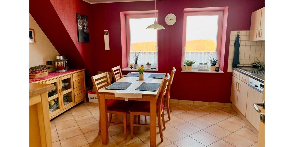 Dachgeschoßwohnung Horn-Bad Meinberg Bad Meinberg - 4 Zimmer, 124 m&sup2;, 900&euro; | Angebot:26670863
