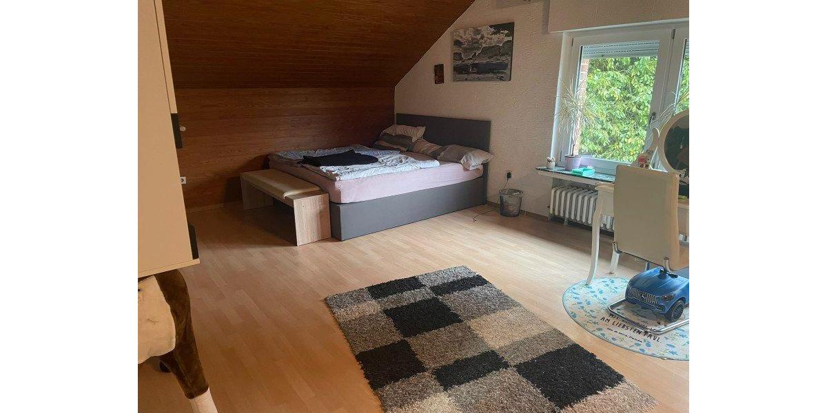 Dachgeschoßwohnung Willebadessen - 3 Zimmer, 81 m&sup2;, 500&euro; | Angebot:27626805