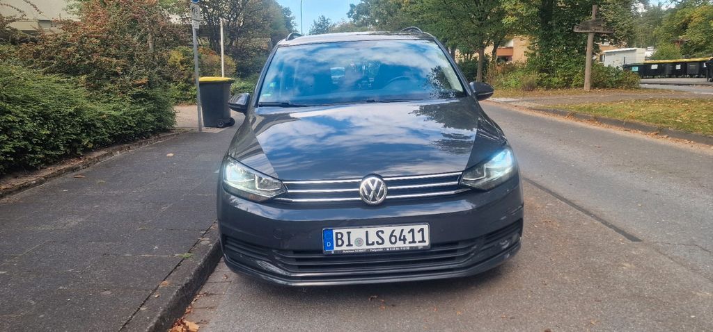 VW Touran 128.000 km 17.500 € Bielefeld 33689