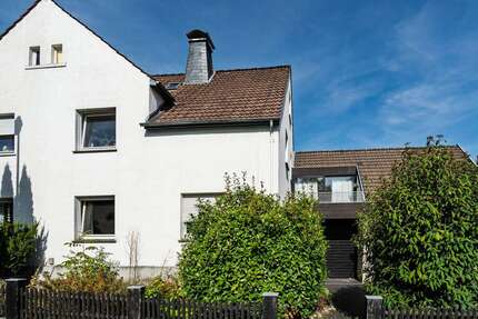 Haus zum Kaufen in Oerlinghausen 379.000 € 179 m² 7 zimmer