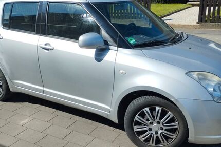 Suzuki Swift 129.000 km 1.800 &euro; Brakel 33034