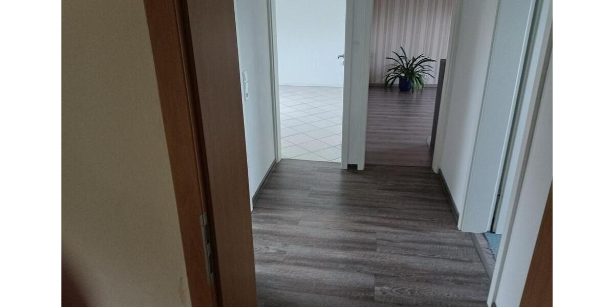 Etagenwohnung Detmold Hakedahl - 5 Zimmer, 116 m&sup2;, 142.000&euro; | Angebot:26897158