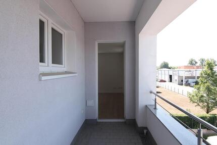 Büro mit Küche, Balkon und Parkplatz in Paderborn zimmer