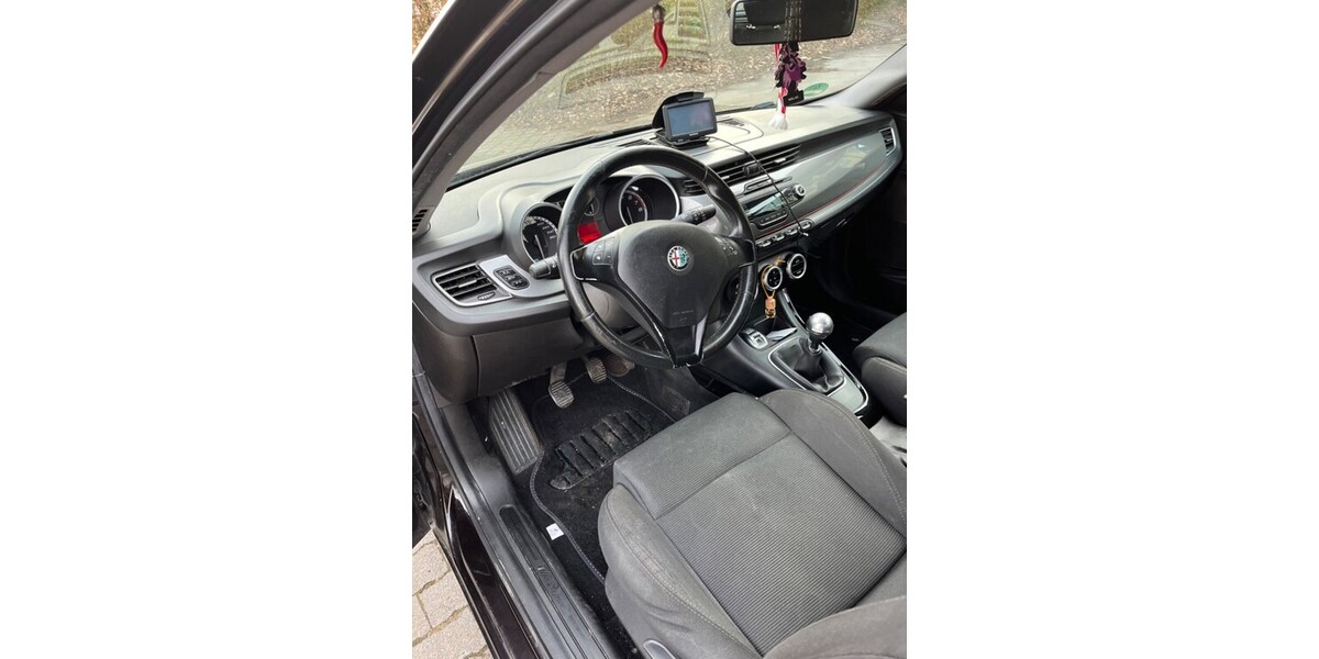 Alfa Romeo Giulietta 207.000 km 4.500 € Lippstadt 59555