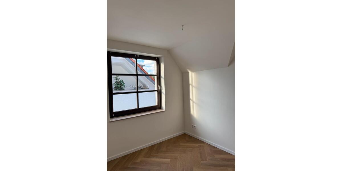 Dachgeschoßwohnung Paderborn - 2.5 Zimmer, 60 m&sup2;, 195.000&euro; | Angebot:27534171