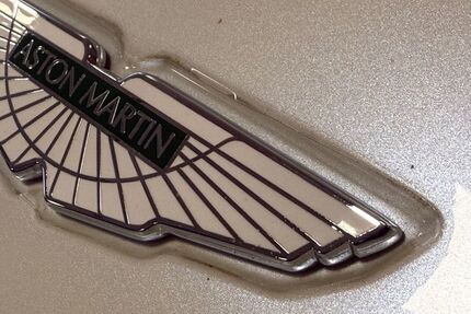 Aston Martin DB9 38.330 km 73.900 &euro; Paderborn 33104