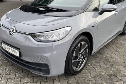 VW ID.3 52.588 km 17.895 € Büren 33142
