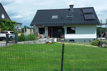 Haus Horn-Bad Meinberg Bad Meinberg - 9 Zimmer, 245 m&sup2;, 390.000&euro; | Angebot:27004280