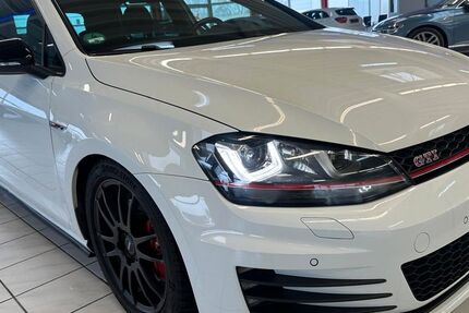 VW Golf 124.519 km 14.999 &euro; Paderborn 33100