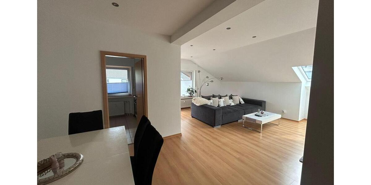 Dachgeschoßwohnung Bad Lippspringe - 3 Zimmer, 72 m&sup2;, 890&euro; | Angebot:27609642