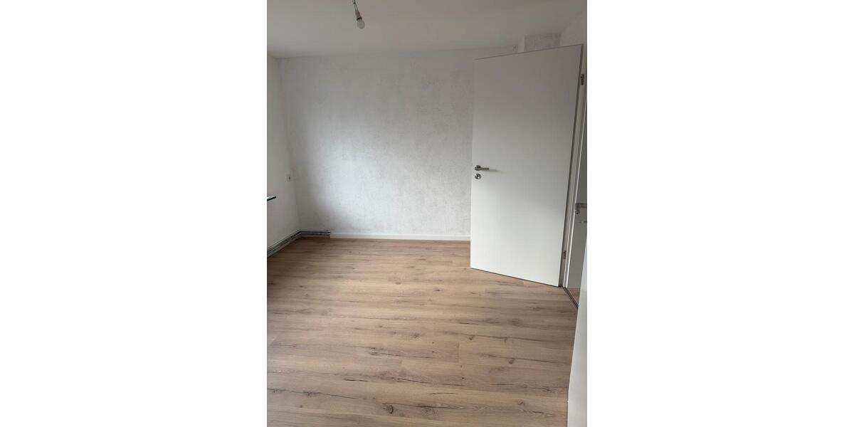 Etagenwohnung Detmold Hakedahl - 3.5 Zimmer, 110 m&sup2;, 950&euro; | Angebot:26615600