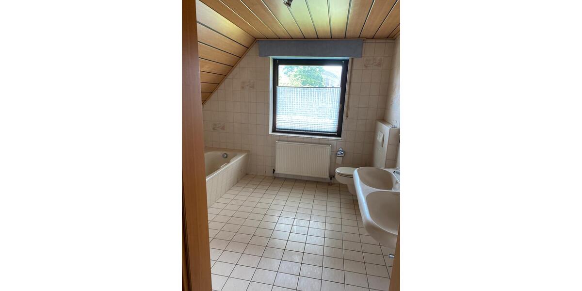 Einfamilienhaus Steinheim - 5 Zimmer, 139 m&sup2;, 280.000&euro; | Angebot:27617977