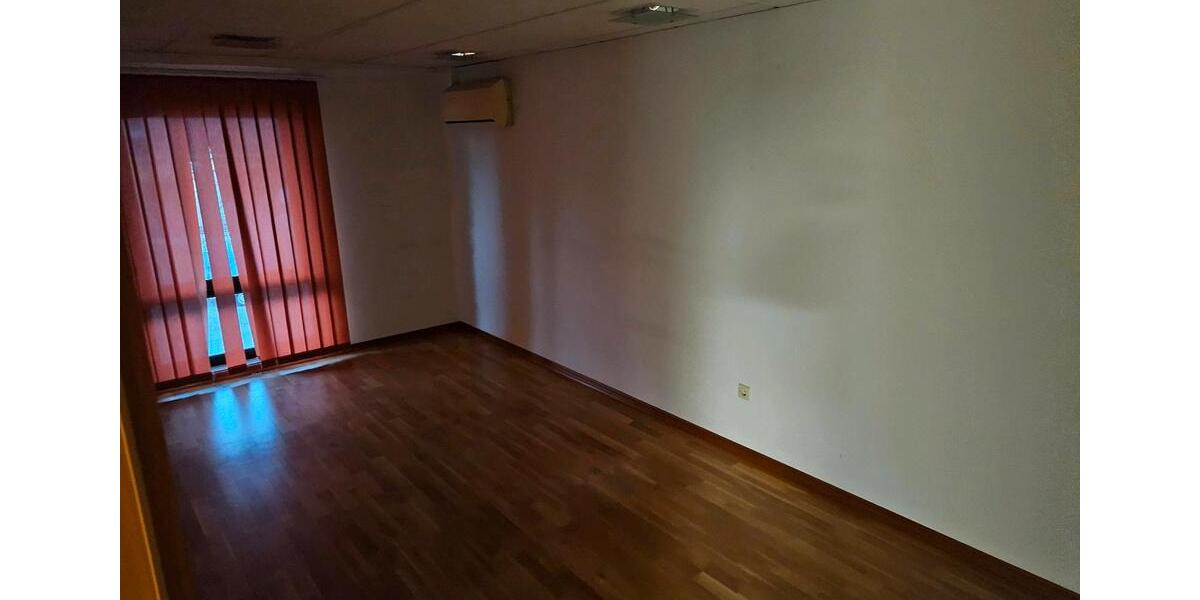 Gewerbeobjekt Salzkotten - 1.799&euro; | Angebot:25948883