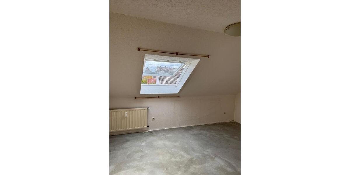 Dachgeschoßwohnung Detmold - 3 Zimmer, 56 m&sup2;, 450&euro; | Angebot:26329368
