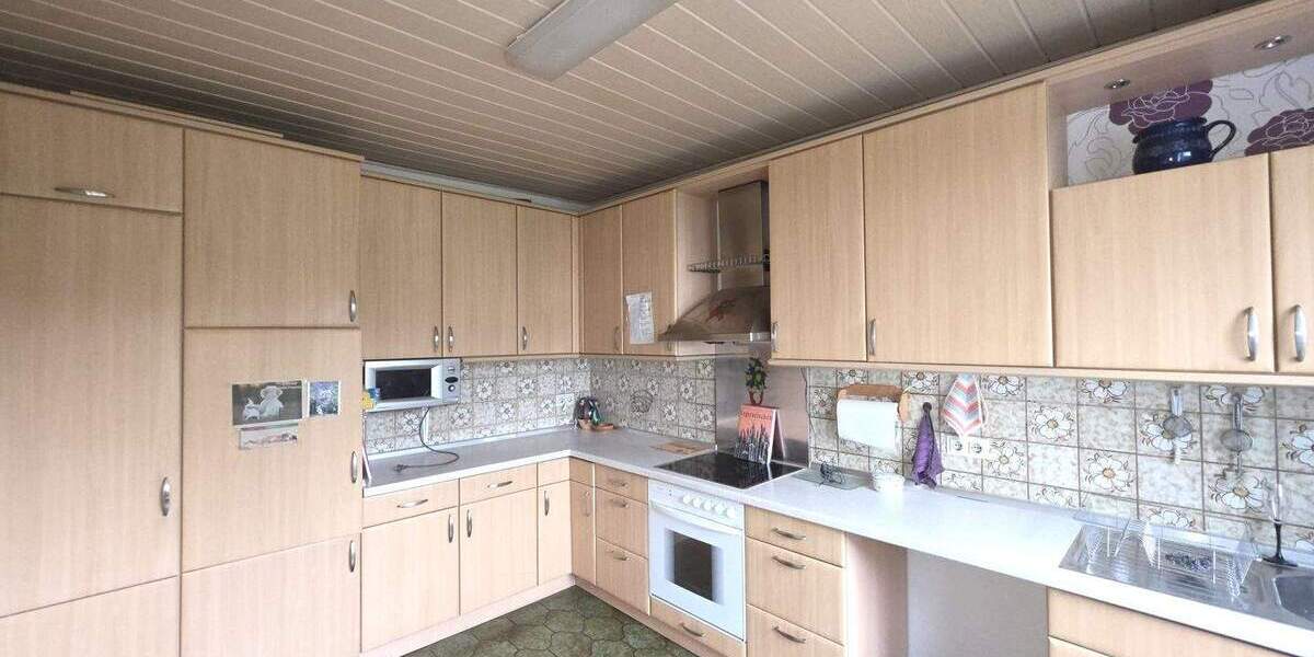 *Charmantes Reihenmittelhaus mit Potenzial in begehrter Lage von Elsen* 4 zimmer