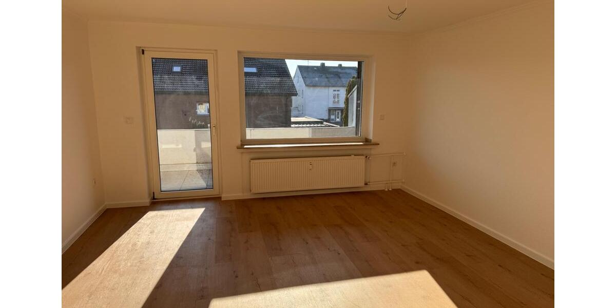 Renovierte Dachgeschosswohnung 3 zimmer