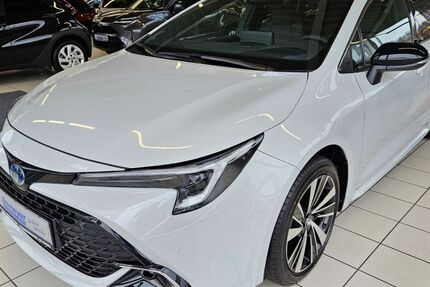 Toyota Corolla 6.000 km 30.890 &euro; Paderborn 33104