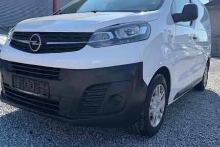 Opel Vivaro 338.000 km 3.899 &euro; Paderborn 33100
