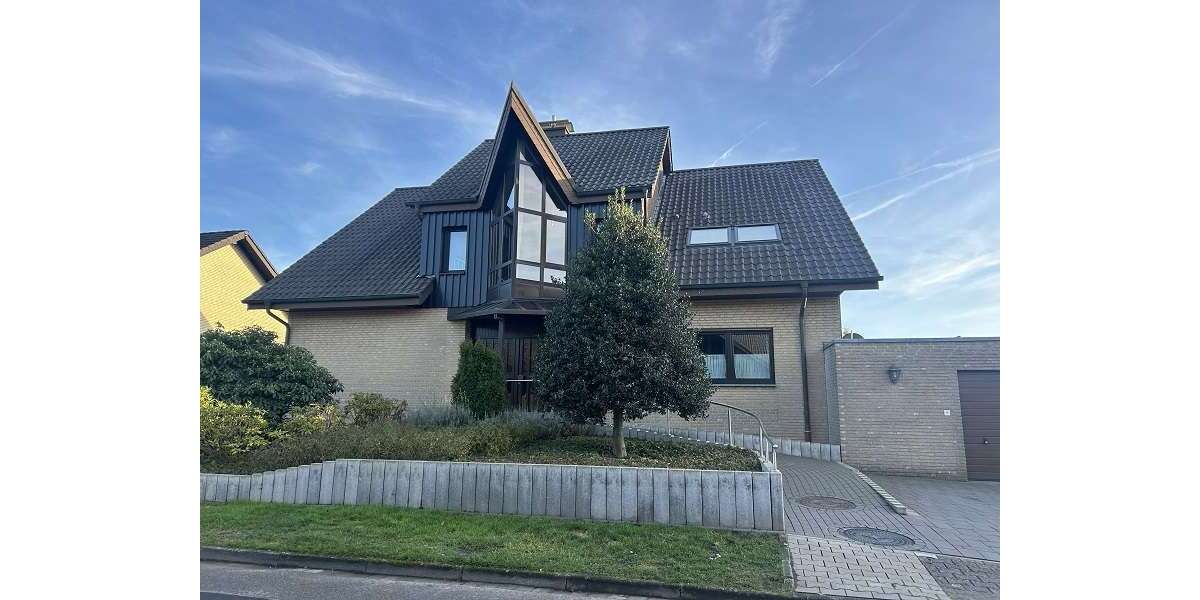 Haus zum Kaufen in Hövelhof 769.000 € 301 m² 9 zimmer