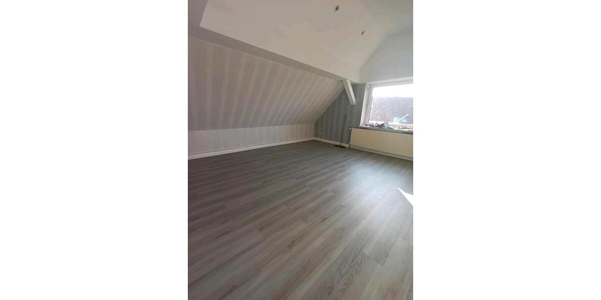 Dachgeschoßwohnung Paderborn Neuenbeken - 1 Zimmer, 55 m&sup2;, 525&euro; | Angebot:27611972