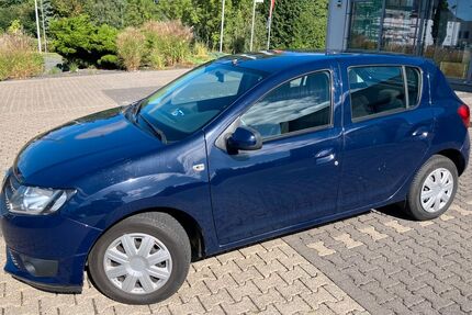 Dacia Sandero 94.000 km 5.300 &euro; Detmold 32756