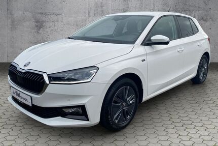 Skoda Fabia 23.900 km 16.490 &euro; Paderborn 33104