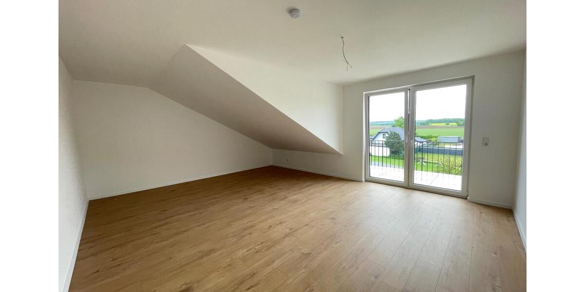 Dachgeschoßwohnung Geseke - 3 Zimmer, 109 m&sup2;, 1.095&euro; | Angebot:26462497