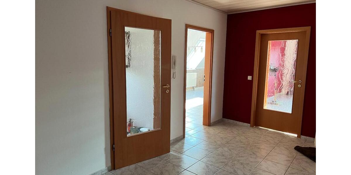 Dachgeschoßwohnung Geseke - 6 Zimmer, 180 m&sup2;, 890&euro; | Angebot:26461476