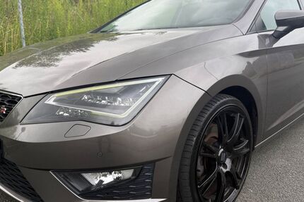 Seat Leon 186.547 km 9.500 &euro; Paderborn 33102